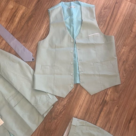 NWT Wehilion 4 Piece Suit Jacket Vest Pants with Tie, 2 Button Tuxedo Set sz 3XL - Picture 9 of 10